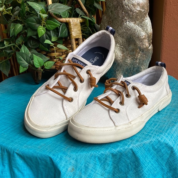 Sperry Shoes - White Sperry boat shoe in size 7